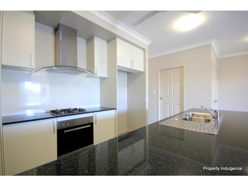 24 Sunhaven Boulevard, Burdell QLD 4818