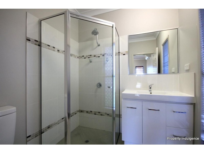 24 Sunhaven Boulevard, Burdell QLD 4818