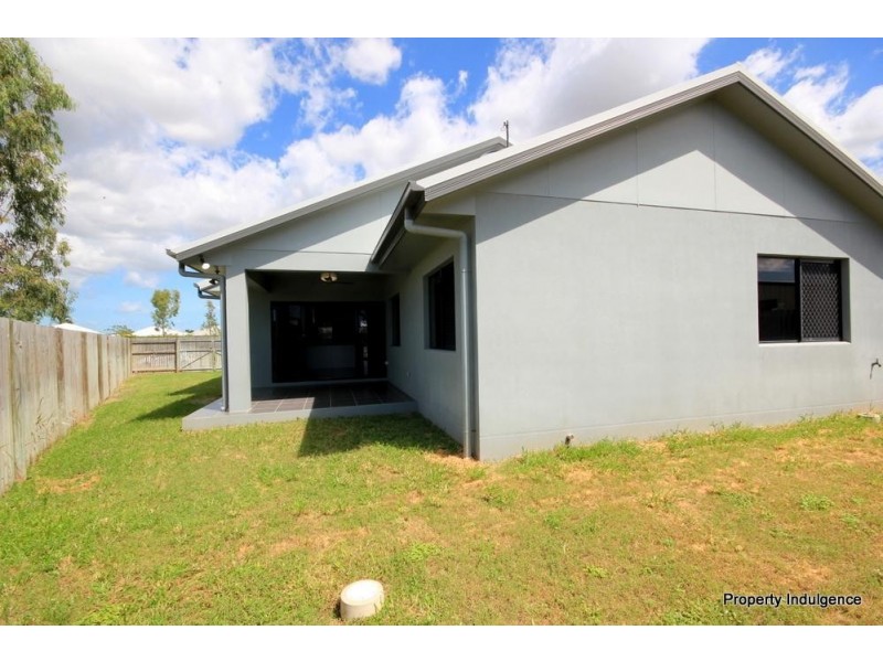 24 Sunhaven Boulevard, Burdell QLD 4818