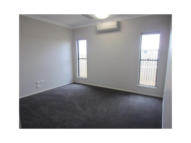 24 Sunhaven Boulevard, Burdell QLD 4818