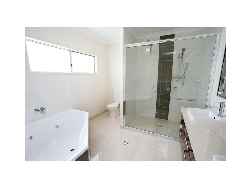 28 Nima Street, Burdell QLD 4818