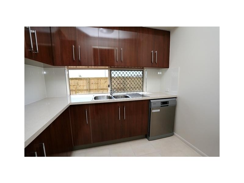 28 Nima Street, Burdell QLD 4818