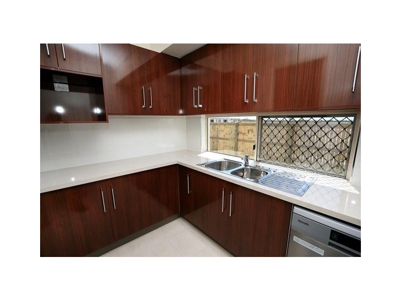 28 Nima Street, Burdell QLD 4818