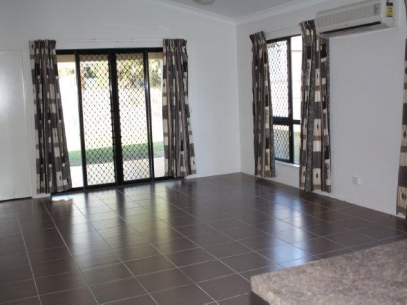 34 Mendi Drive, Bushland Beach QLD 4818