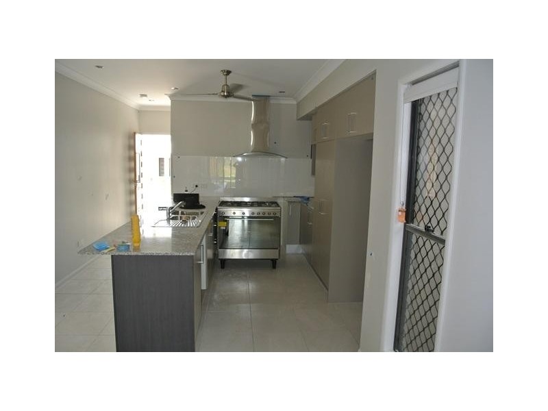 42 Dahlia Street, Burdell QLD 4818