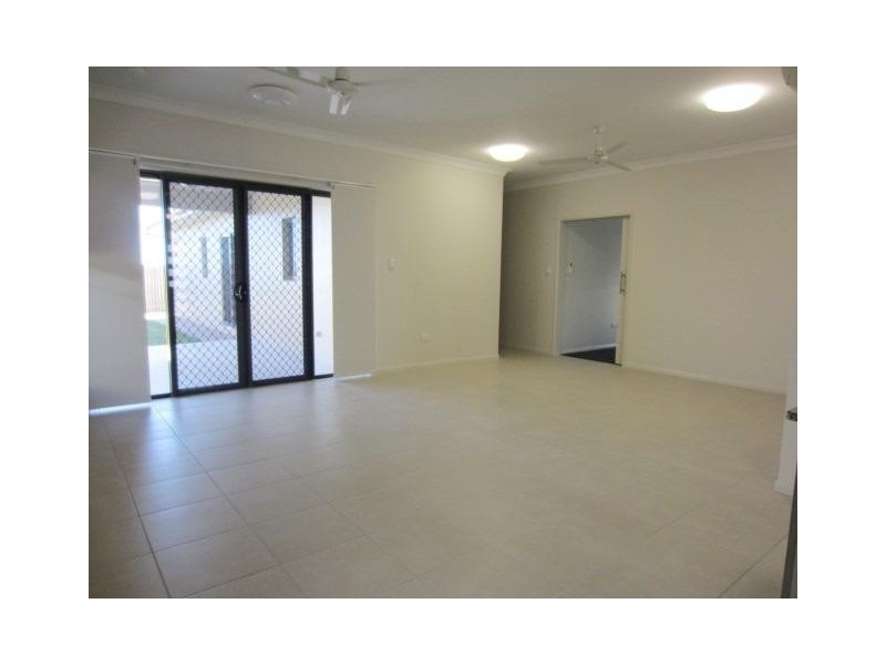 42 Dahlia Street, Burdell QLD 4818