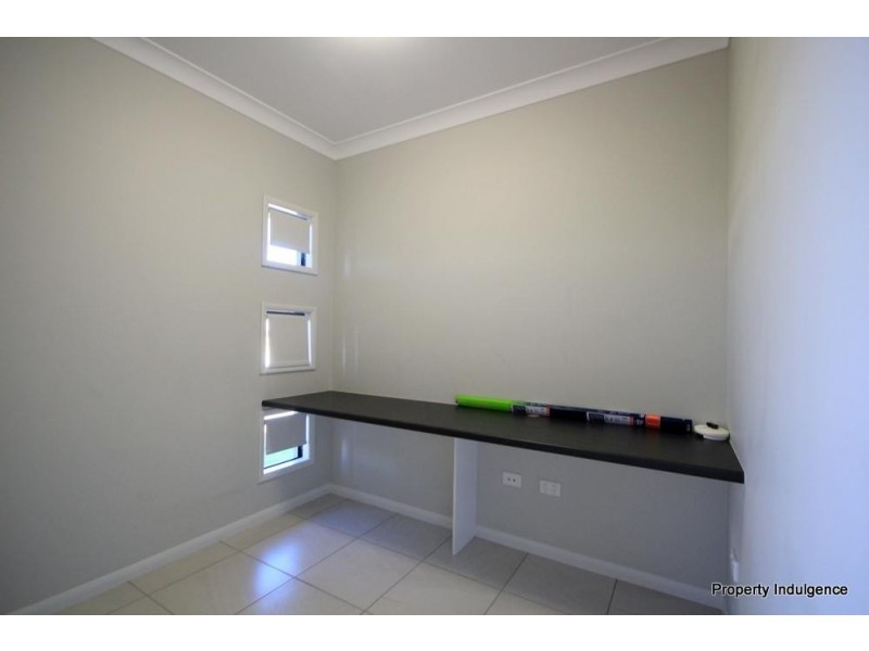 42 Dahlia Street, Burdell QLD 4818