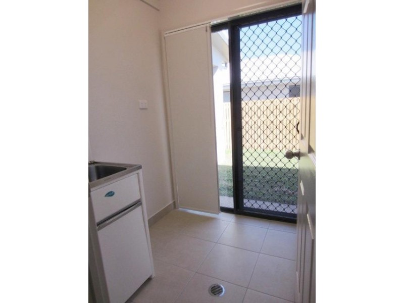 42 Dahlia Street, Burdell QLD 4818