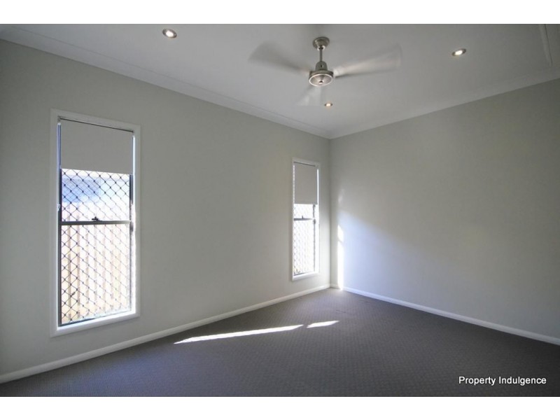 42 Dahlia Street, Burdell QLD 4818