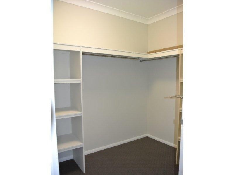 42 Dahlia Street, Burdell QLD 4818