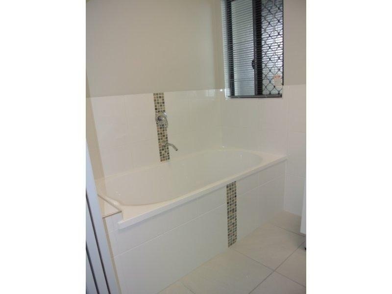 42 Dahlia Street, Burdell QLD 4818