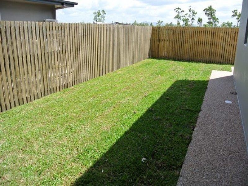 42 Dahlia Street, Burdell QLD 4818