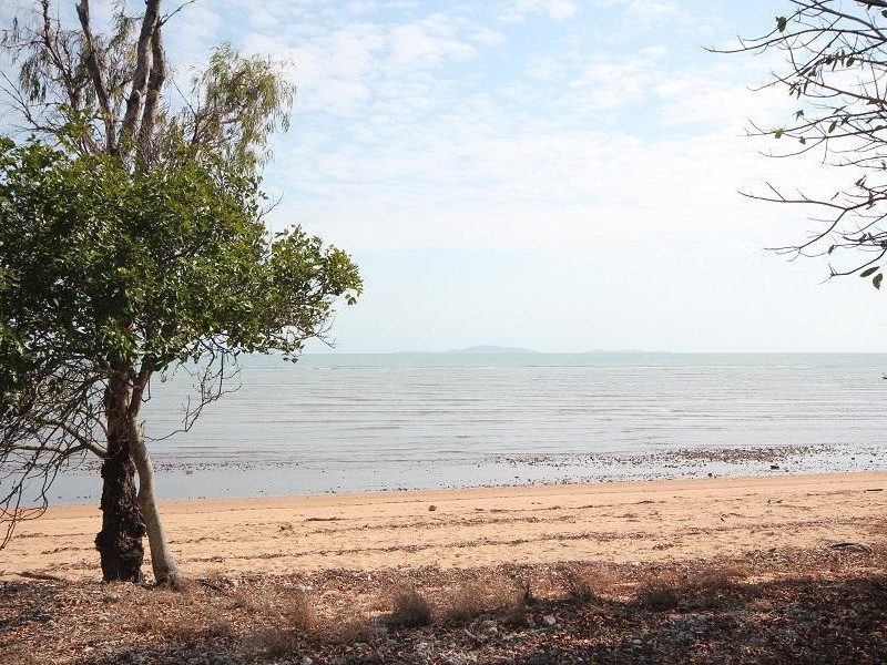 51 The Esplanade, Toolakea QLD 4818
