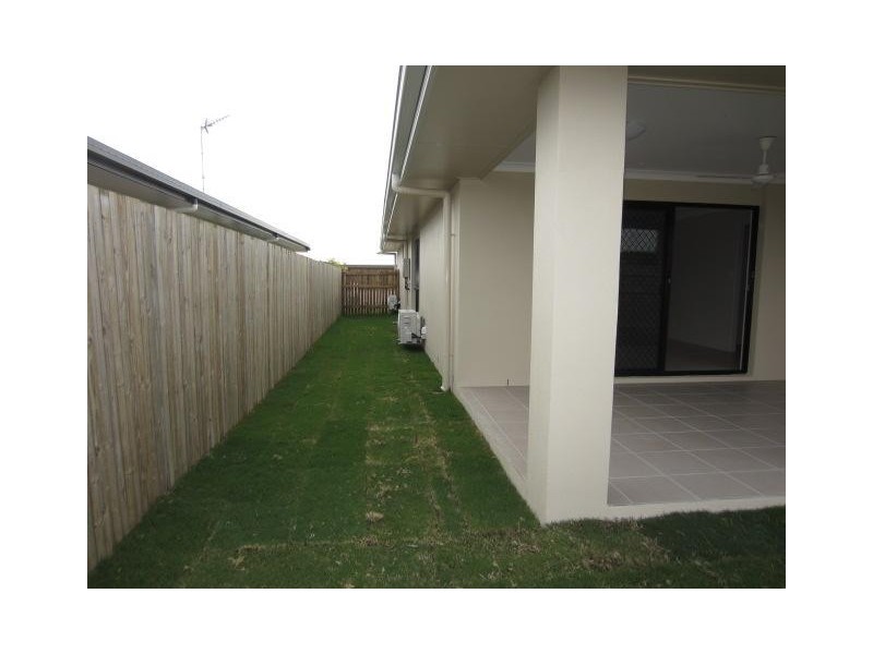 17 Lanikai Place, Mount Low QLD 4818