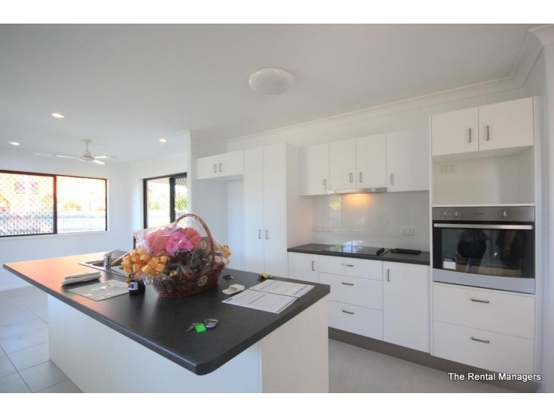 2/29 Oonoonba Road, Idalia QLD 4811