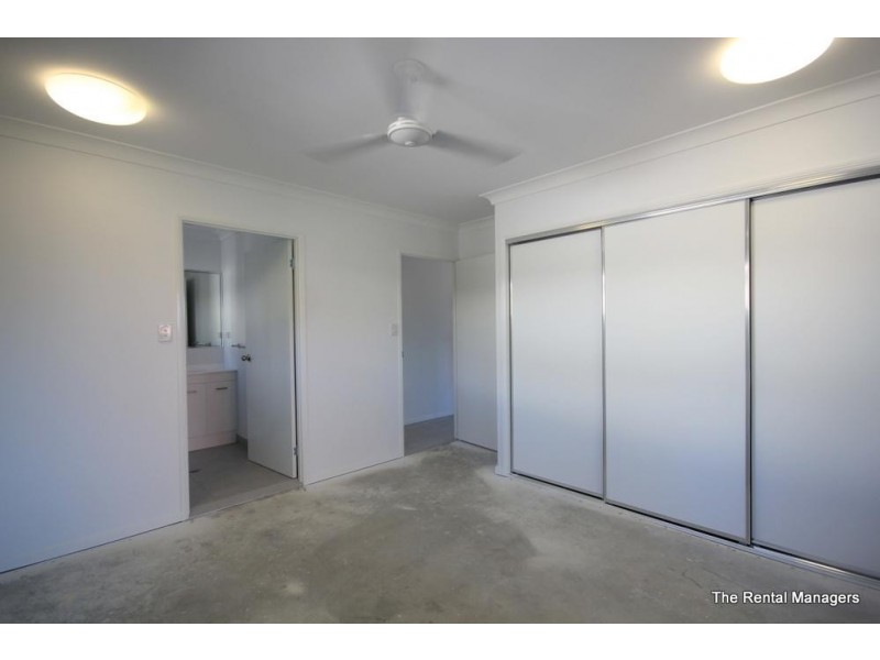 2/29 Oonoonba Road, Idalia QLD 4811