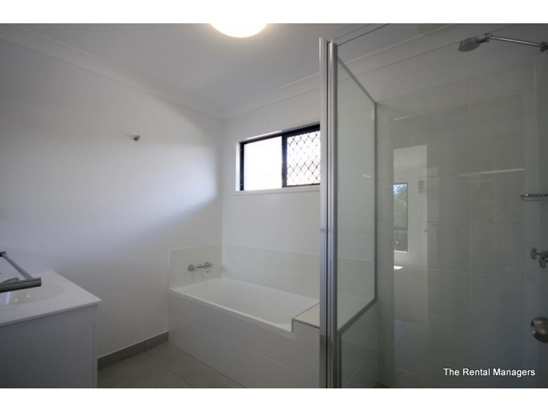 2/29 Oonoonba Road, Idalia QLD 4811