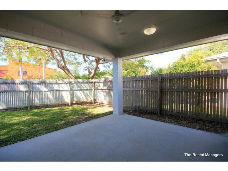 2/29 Oonoonba Road, Idalia QLD 4811