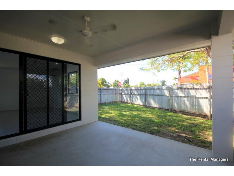 2/29 Oonoonba Road, Idalia QLD 4811