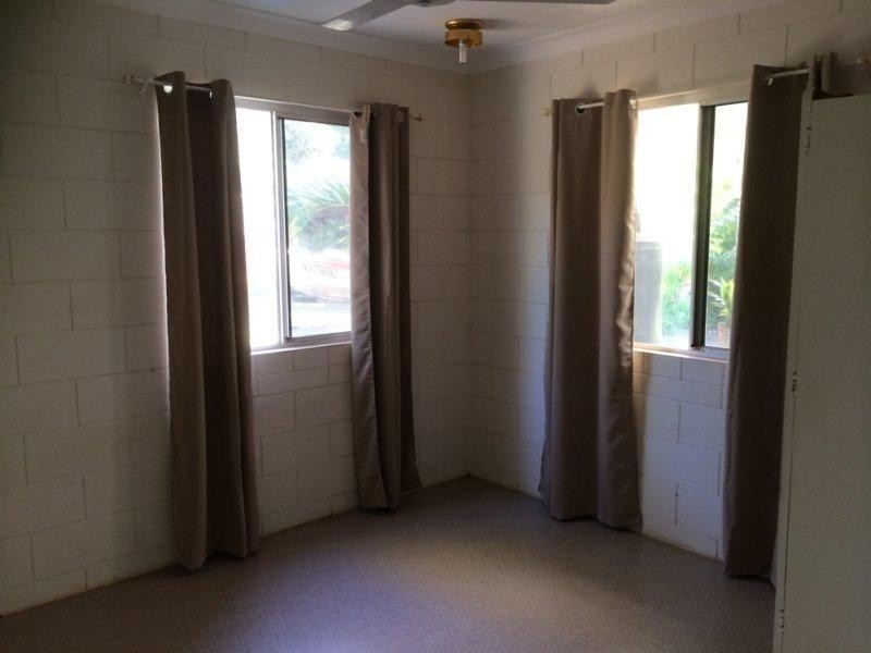 8 Ebony Court, Bushland Beach QLD 4818