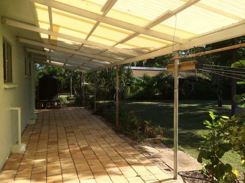 8 Ebony Court, Bushland Beach QLD 4818