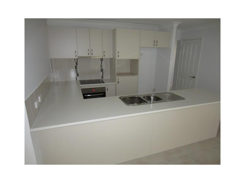 2 Smugglers Cove, Mount Low QLD 4818