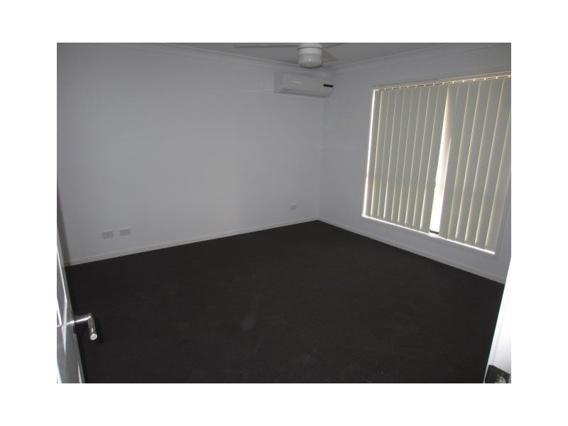 2 Smugglers Cove, Mount Low QLD 4818