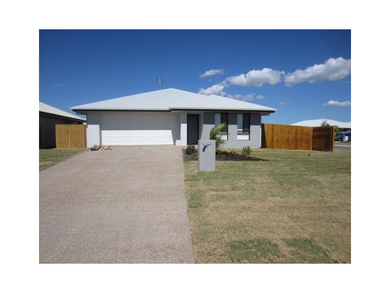 2 Smugglers Cove, Mount Low QLD 4818