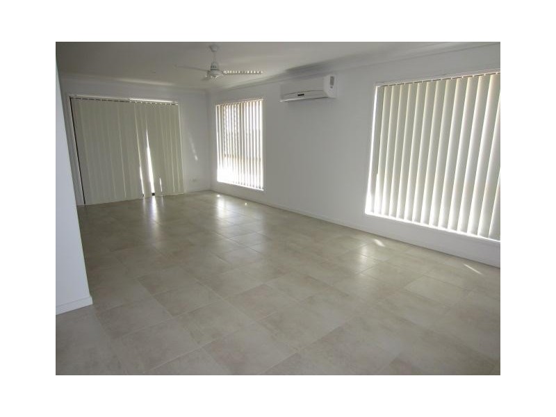 2 Smugglers Cove, Mount Low QLD 4818