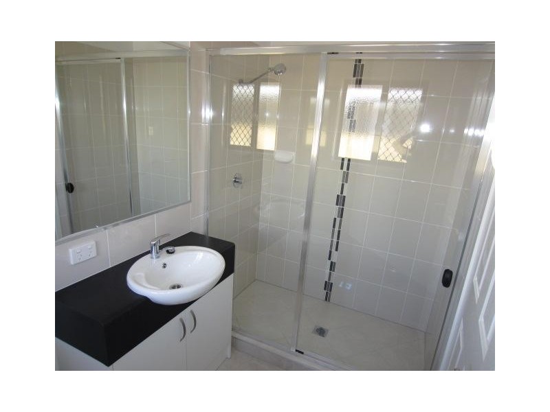 2 Smugglers Cove, Mount Low QLD 4818