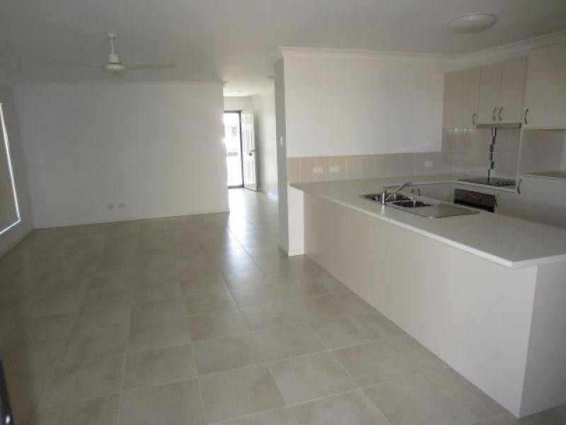 2 Smugglers Cove, Mount Low QLD 4818