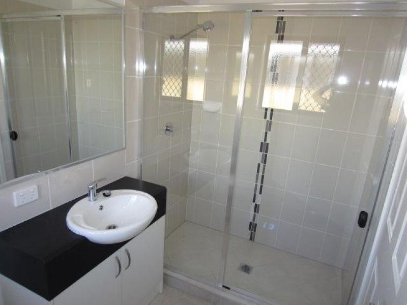 2 Smugglers Cove, Mount Low QLD 4818