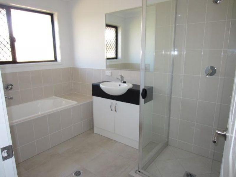 2 Smugglers Cove, Mount Low QLD 4818