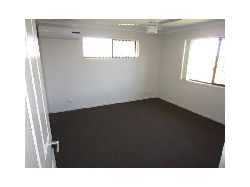 7 Wineglass Bay Avenue, Mount Low QLD 4818