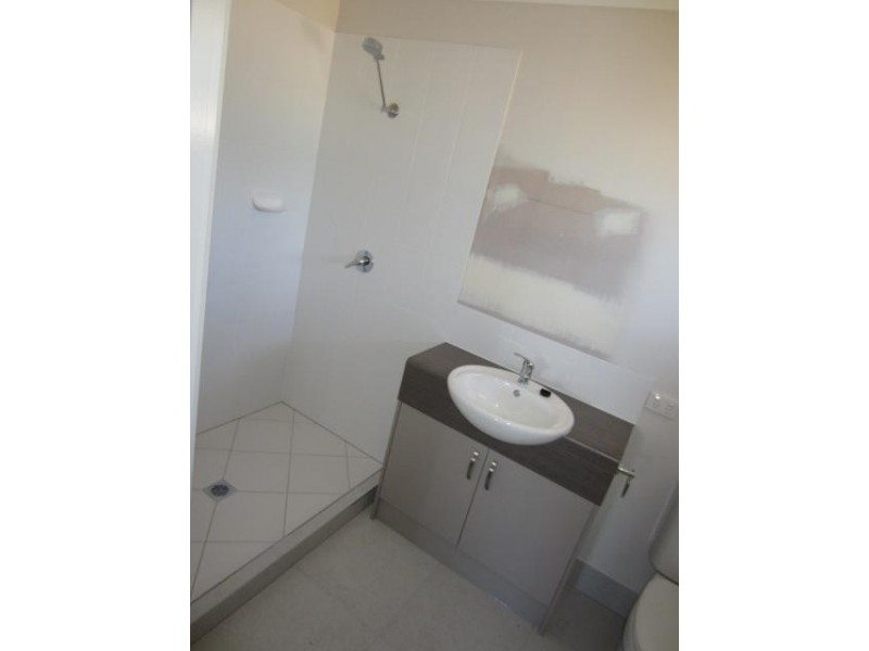 7 Wineglass Bay Avenue, Mount Low QLD 4818