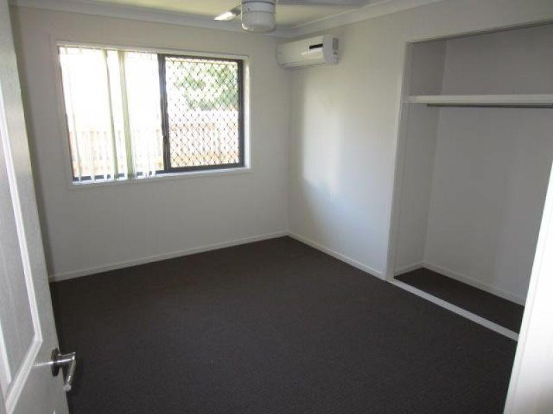 7 Wineglass Bay Avenue, Mount Low QLD 4818