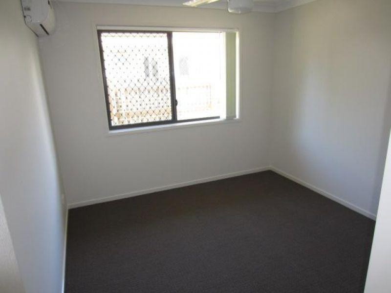 7 Wineglass Bay Avenue, Mount Low QLD 4818