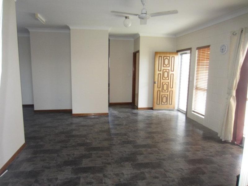 56 Griffey Street, Burdell QLD 4818