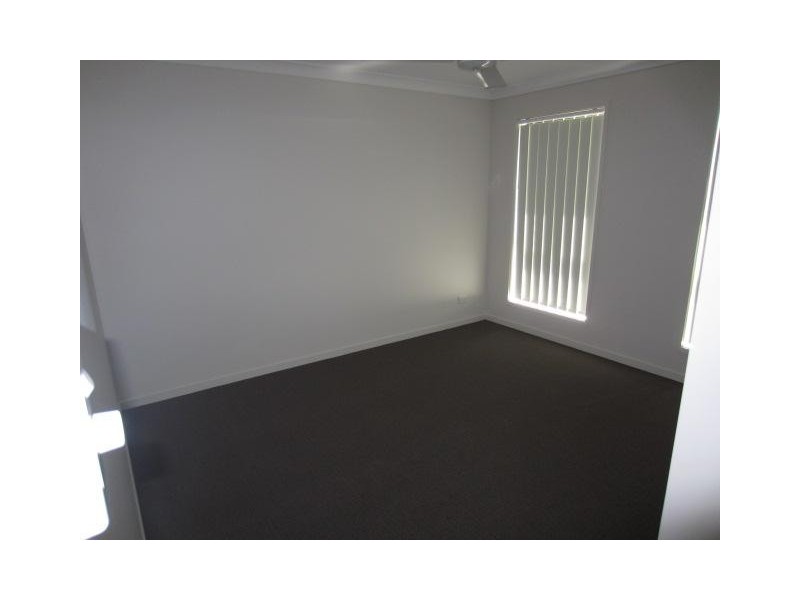 4 Smugglers Cove, Mount Low QLD 4818