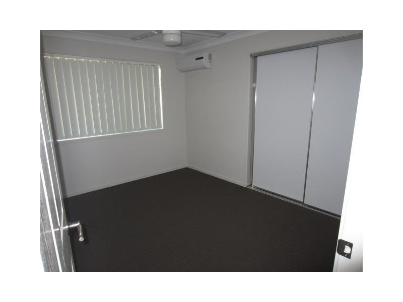 4 Smugglers Cove, Mount Low QLD 4818