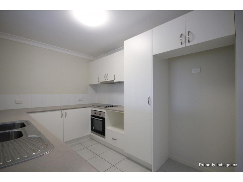 4 Smugglers Cove, Mount Low QLD 4818