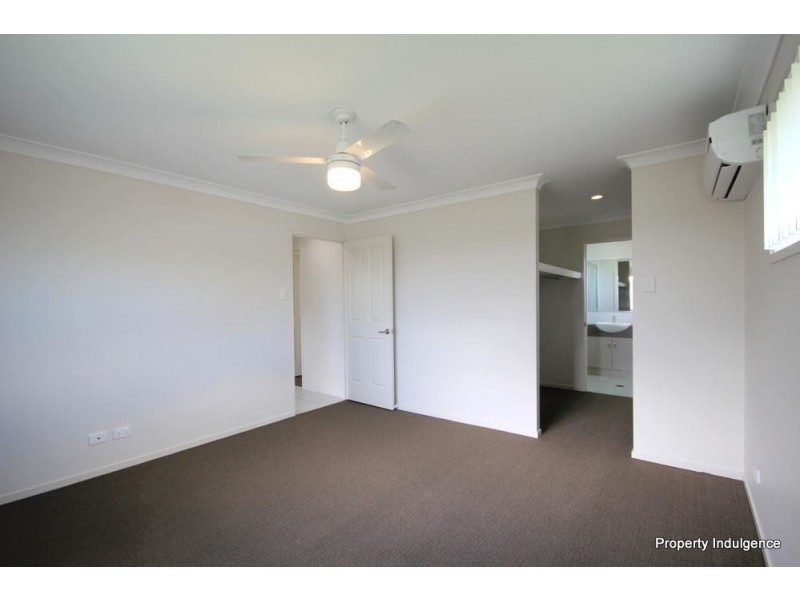 4 Smugglers Cove, Mount Low QLD 4818