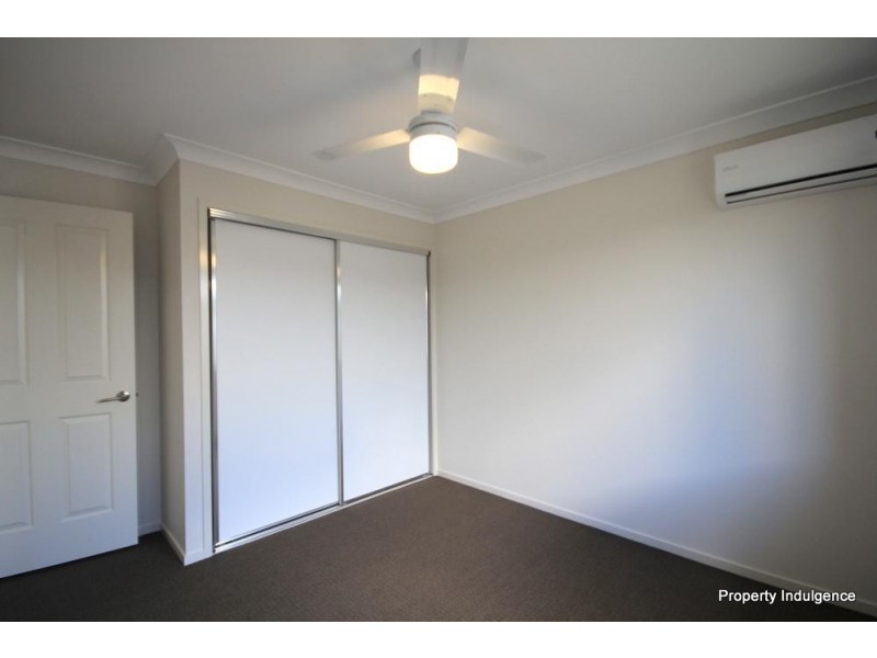 4 Smugglers Cove, Mount Low QLD 4818