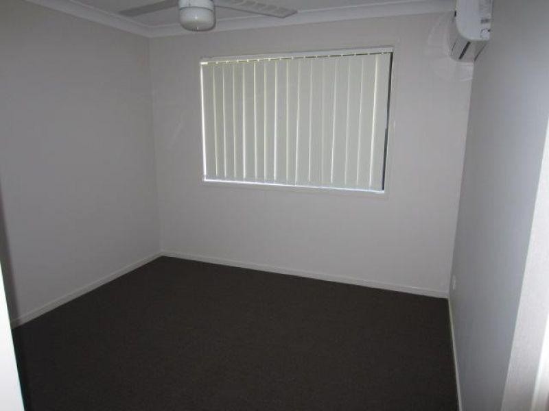 4 Smugglers Cove, Mount Low QLD 4818