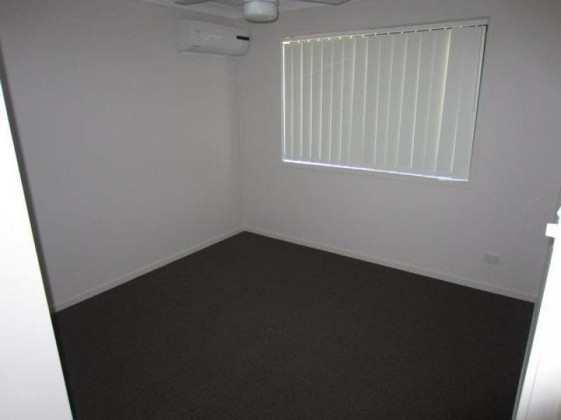 4 Smugglers Cove, Mount Low QLD 4818