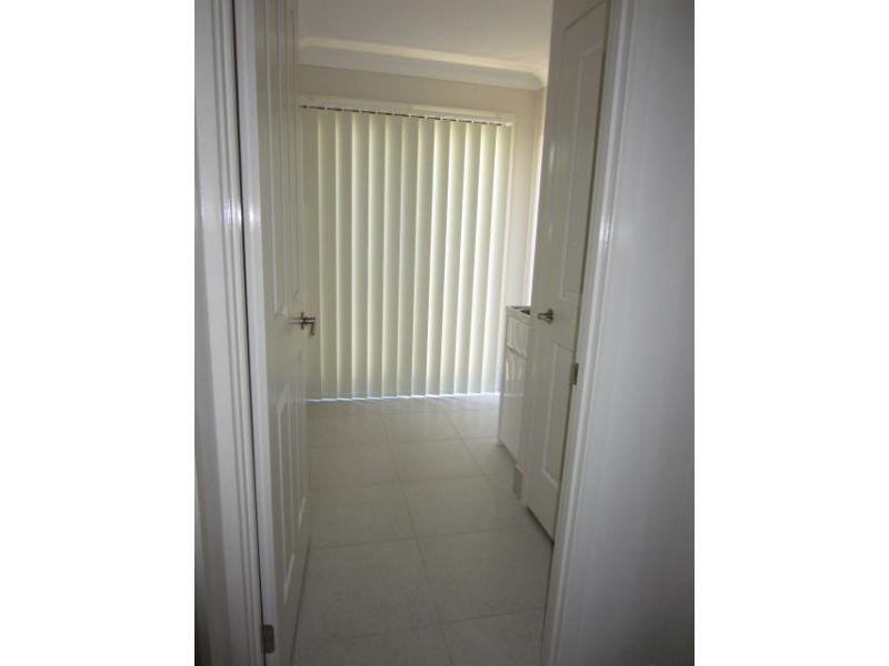4 Smugglers Cove, Mount Low QLD 4818