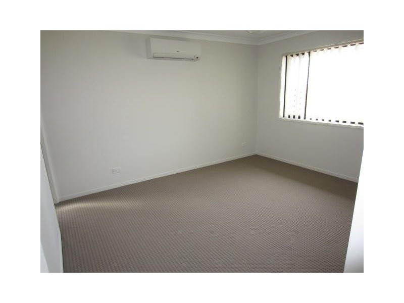 3 Catho Avenue, Mount Low QLD 4818