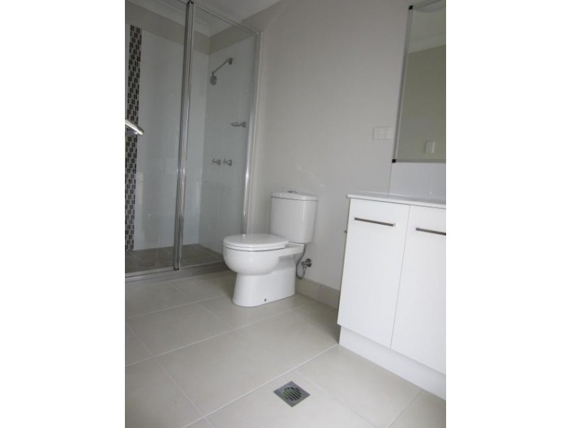 3 Catho Avenue, Mount Low QLD 4818