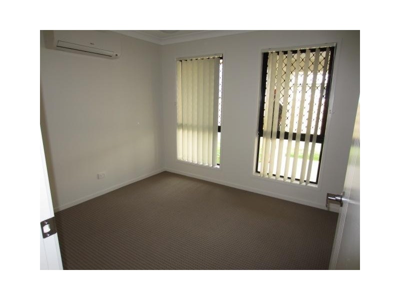 3 Catho Avenue, Mount Low QLD 4818