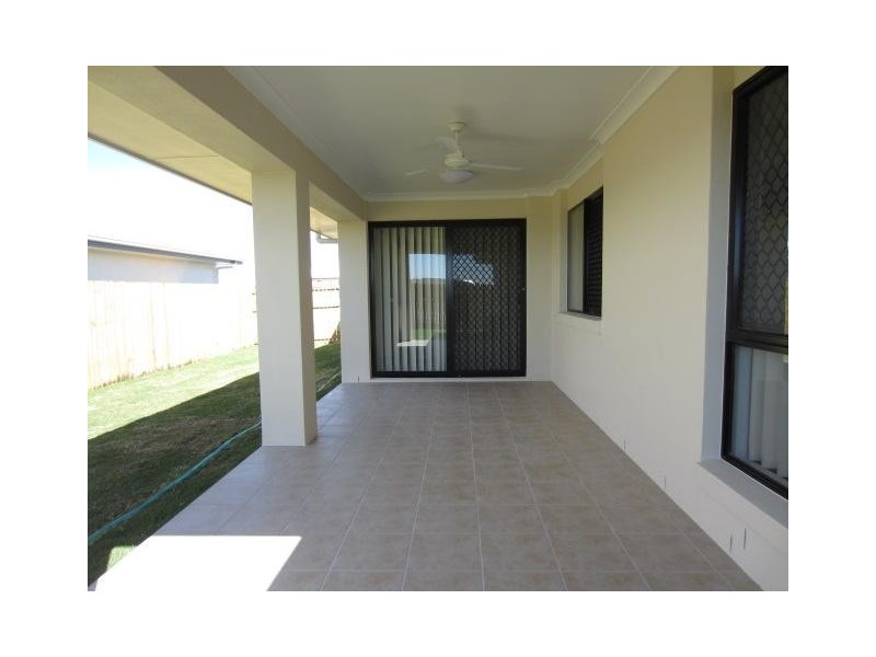 3 Catho Avenue, Mount Low QLD 4818